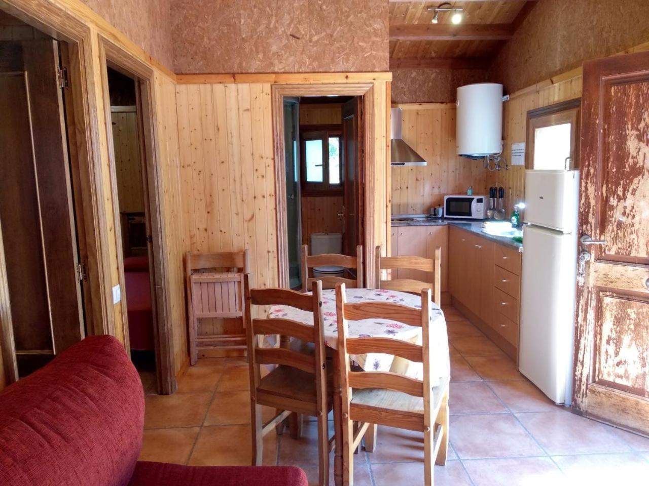 Camping Casa Fausto Cerca De Dinopolis Formiche Alto Exteriör bild