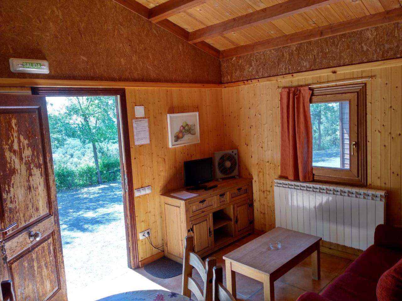 Camping Casa Fausto Cerca De Dinopolis Formiche Alto Exteriör bild