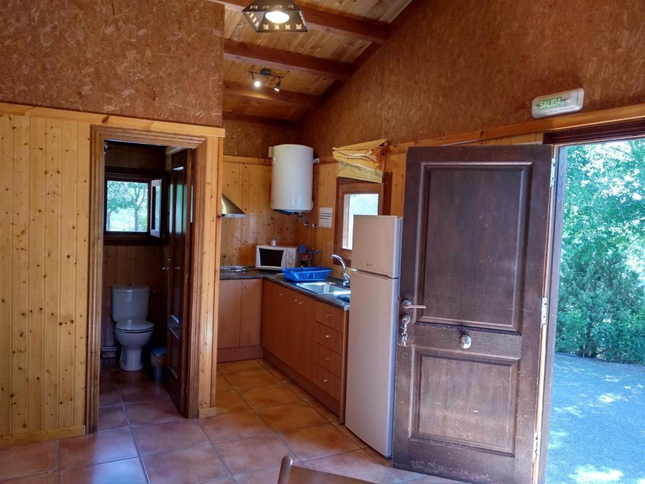 Camping Casa Fausto Cerca De Dinopolis Formiche Alto Exteriör bild